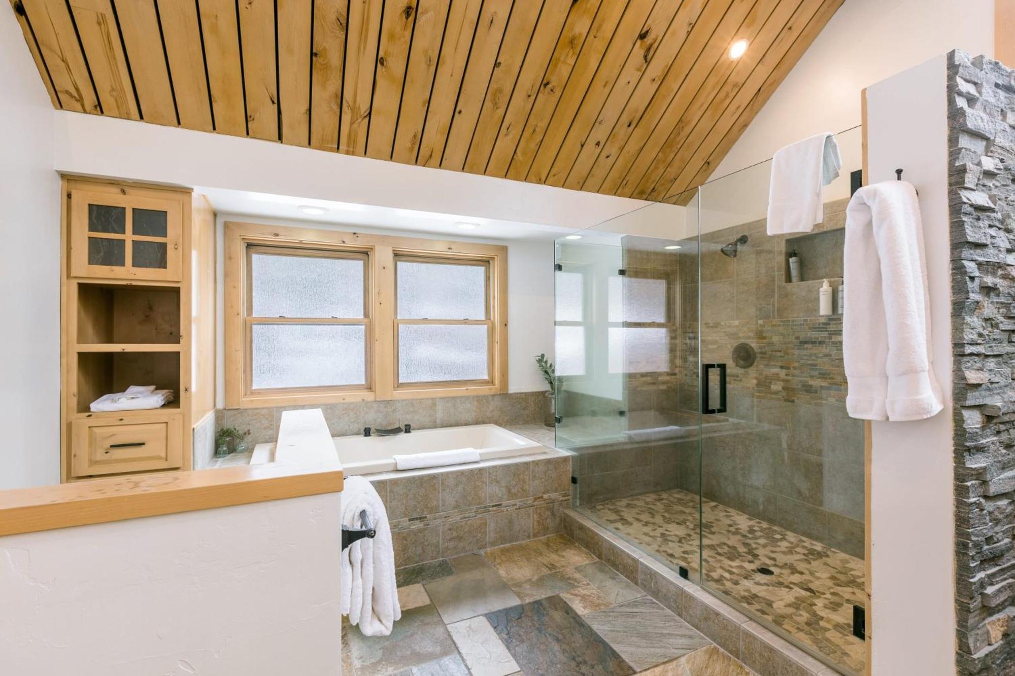 Coyote Moon By Avantstay Cabin Wsauna Mins From Dt Truckee Northstar エクステリア 写真