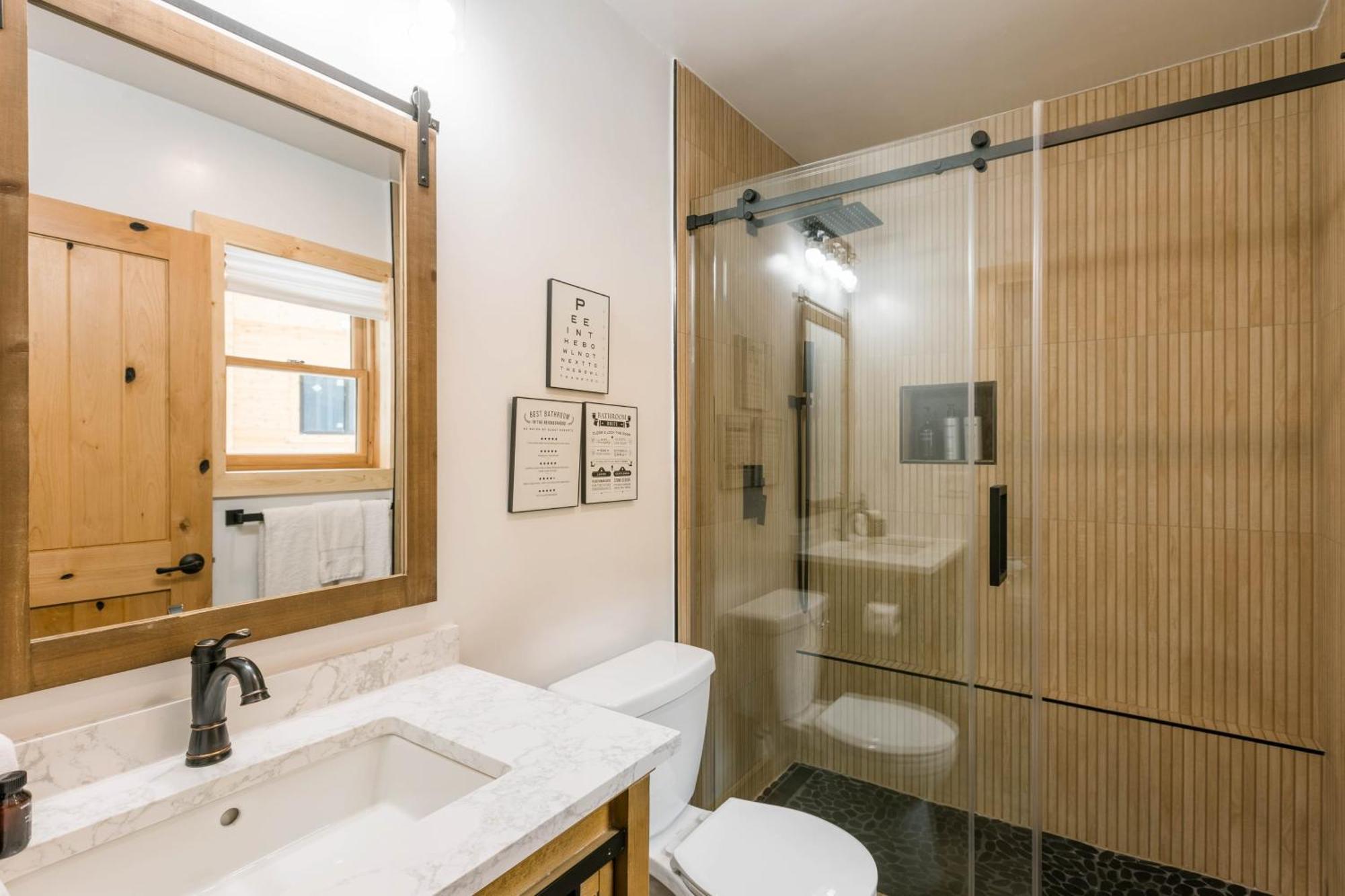 Coyote Moon By Avantstay Cabin Wsauna Mins From Dt Truckee Northstar エクステリア 写真
